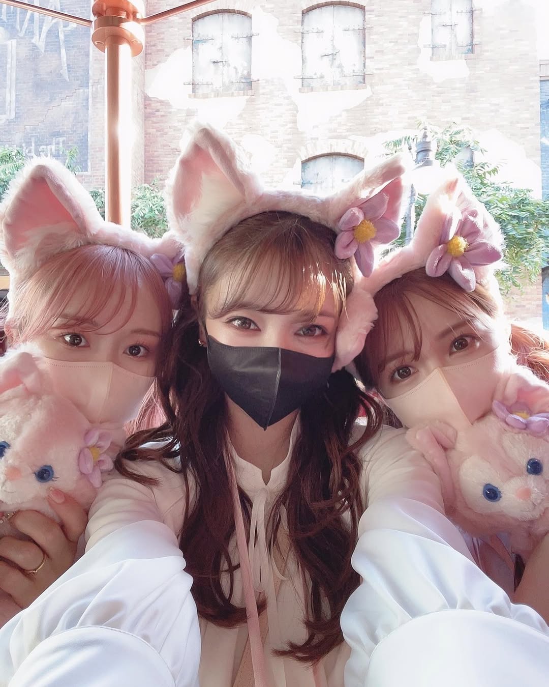 【正妹】三上悠亚粉色口罩萝莉装美照，瞬间抓住所有人的目光！