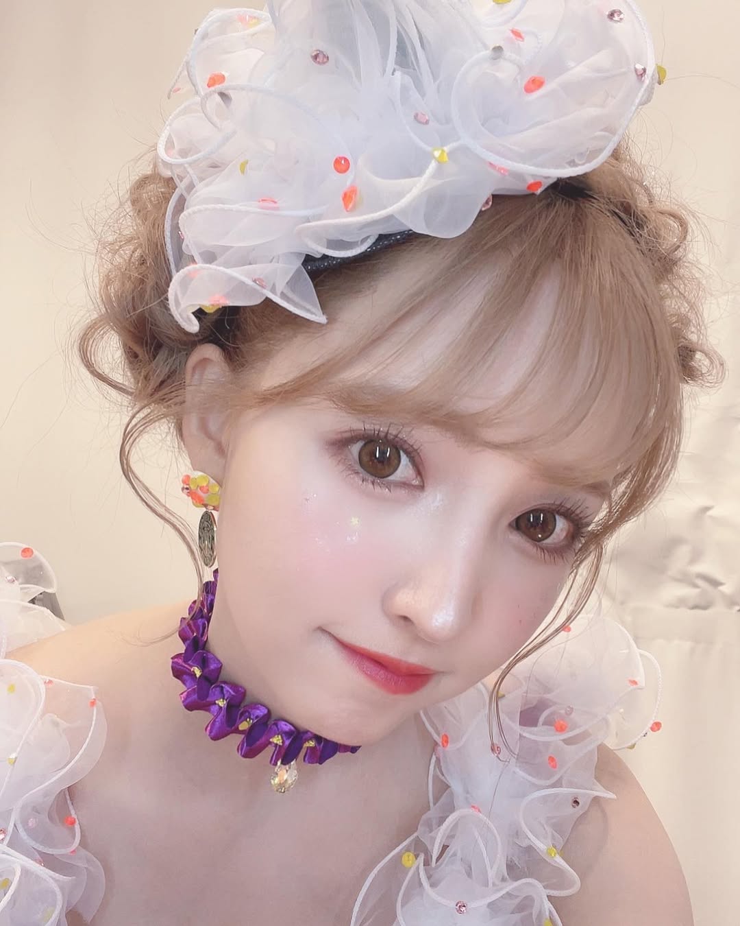 【正妹】三上悠亚万圣节星巴克公主，甜美外表俘获了大量粉丝！