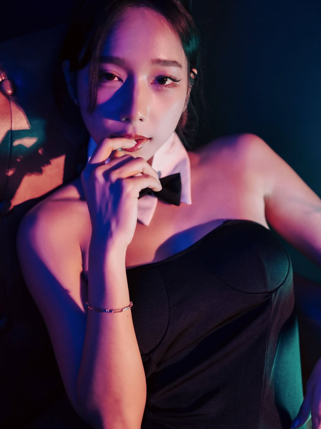 【正妹】kalyanat.ss黑丝兔女郎写真，流露出一丝令人心动的性感！