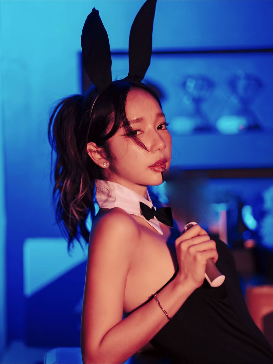 【正妹】kalyanat.ss黑丝兔女郎写真，流露出一丝令人心动的性感！