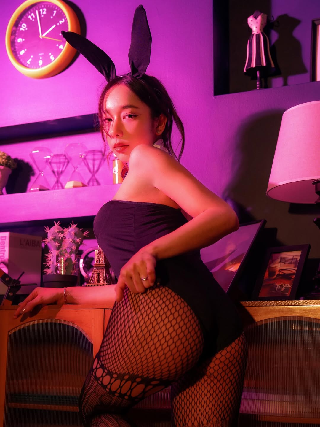 【正妹】kalyanat.ss黑丝兔女郎写真，流露出一丝令人心动的性感！