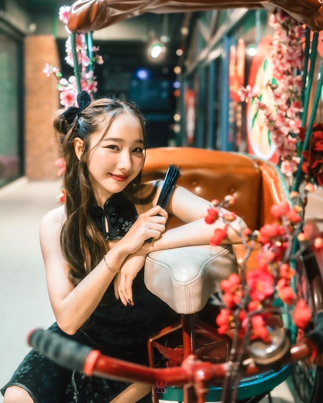 【正妹】kalyanat.ss古典旗袍黄包车写真，性感既随性又不失格调！