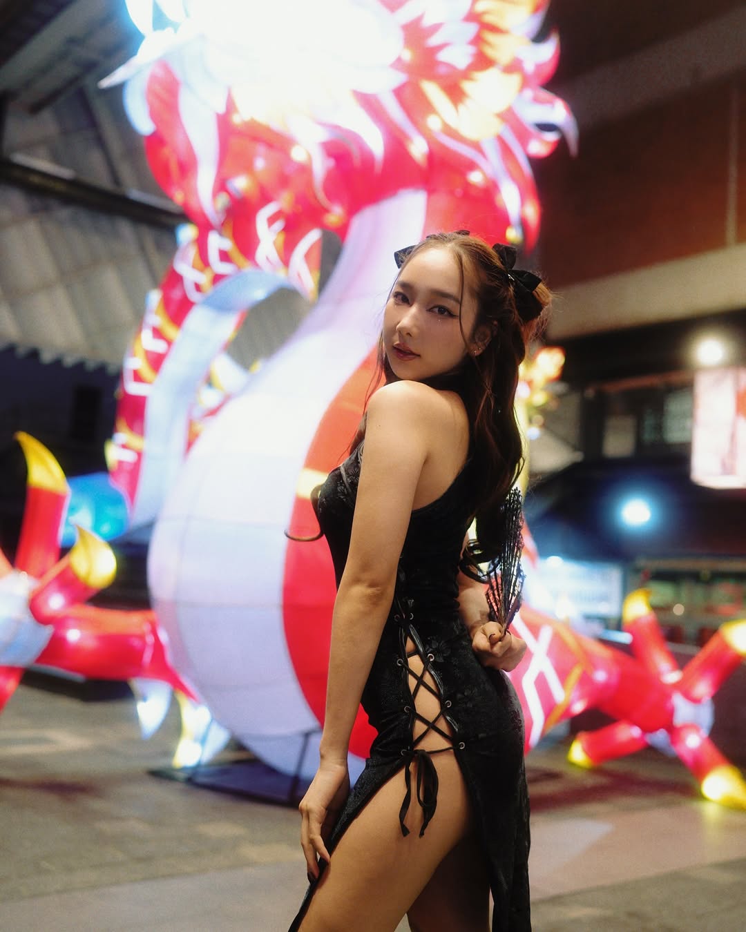 【正妹】kalyanat.ss古典旗袍黄包车写真，性感既随性又不失格调！