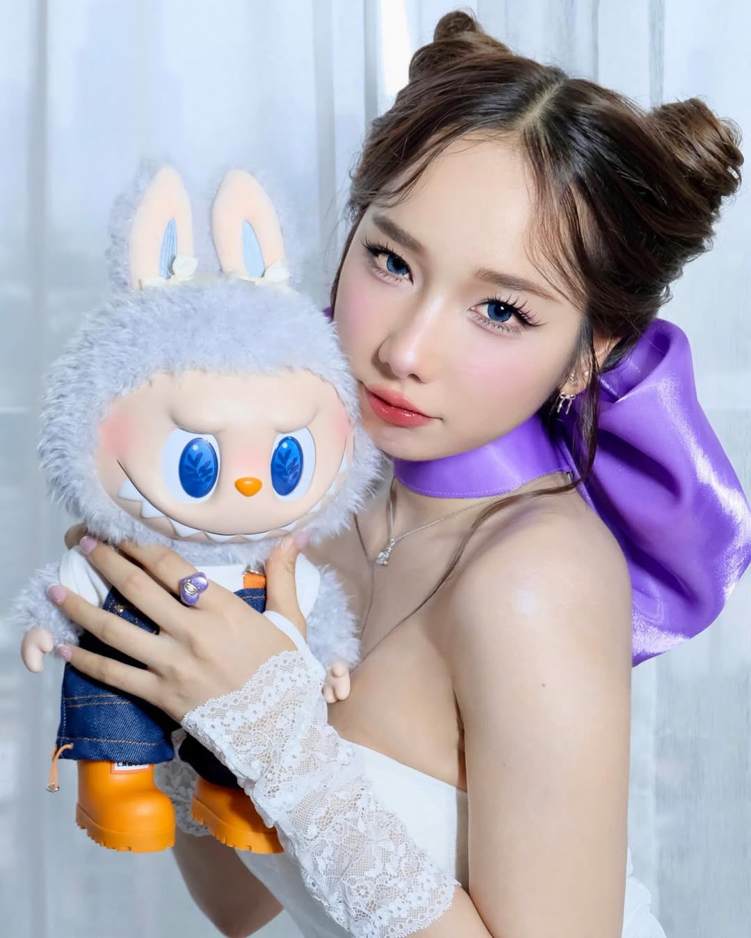 【正妹】kalyanat.ss超美与拉布布写真，展现出少女的柔美含蓄！