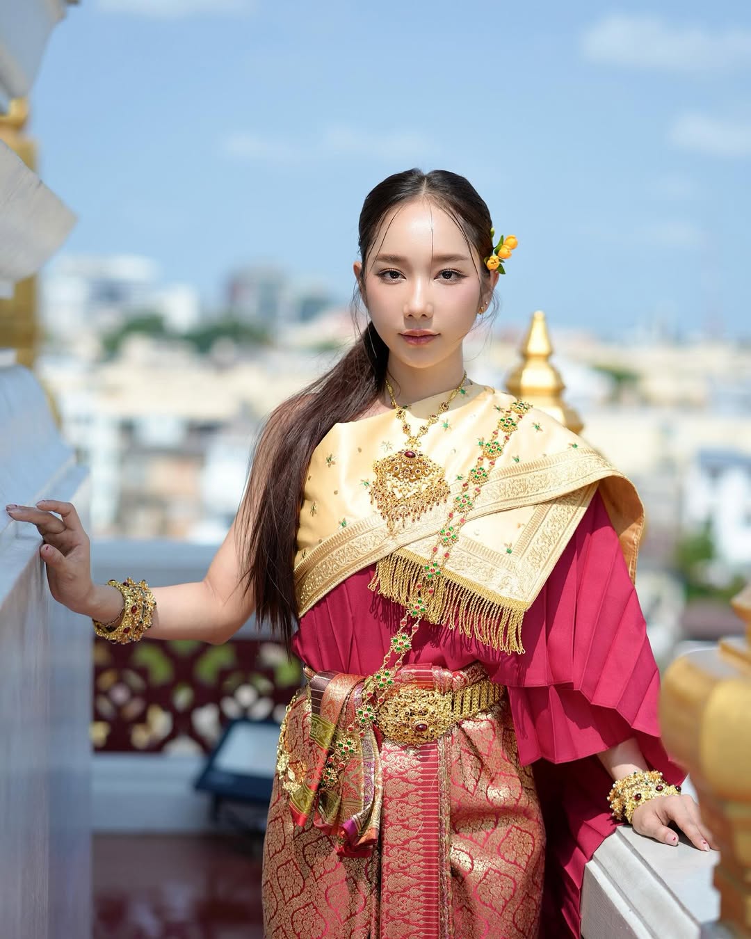 【正妹】kalyanat.ss魅力四射的泰国寺庙之旅，引爆观众热情！