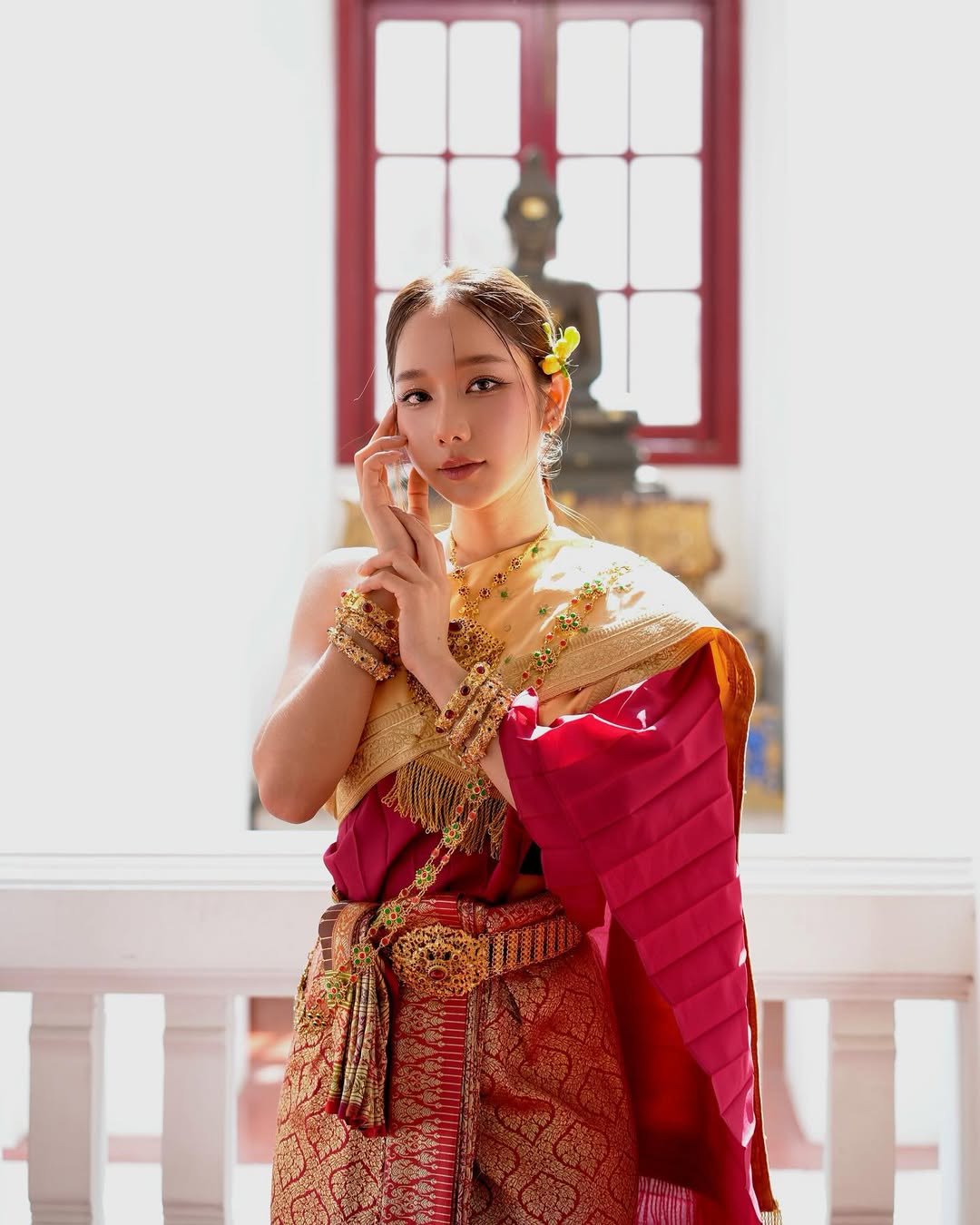 【正妹】kalyanat.ss魅力四射的泰国寺庙之旅，引爆观众热情！