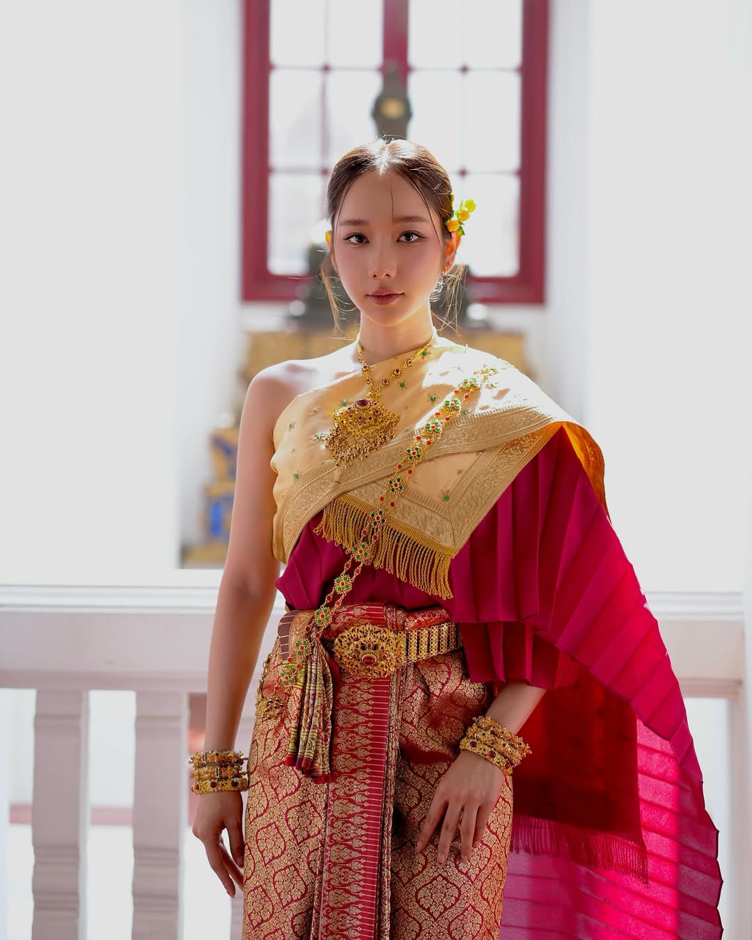 【正妹】kalyanat.ss魅力四射的泰国寺庙之旅,引爆观众热情!