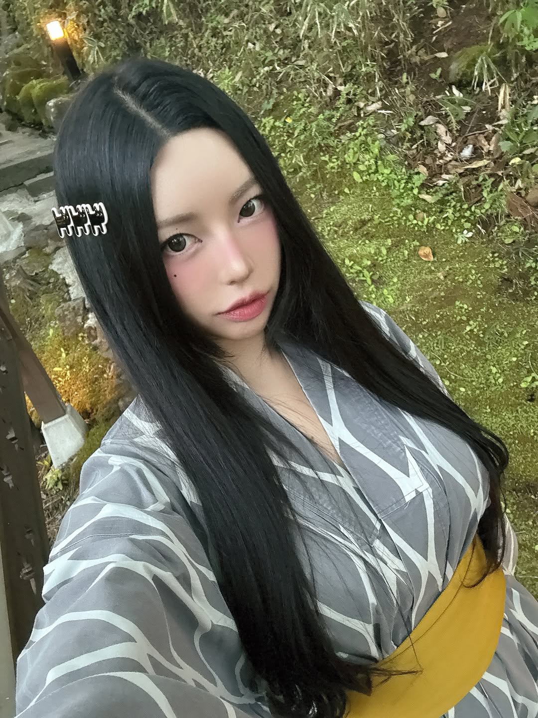 【正妹】圆圆Donggeuran浴衣山间温泉美照，浴衣造型惊艳登场！