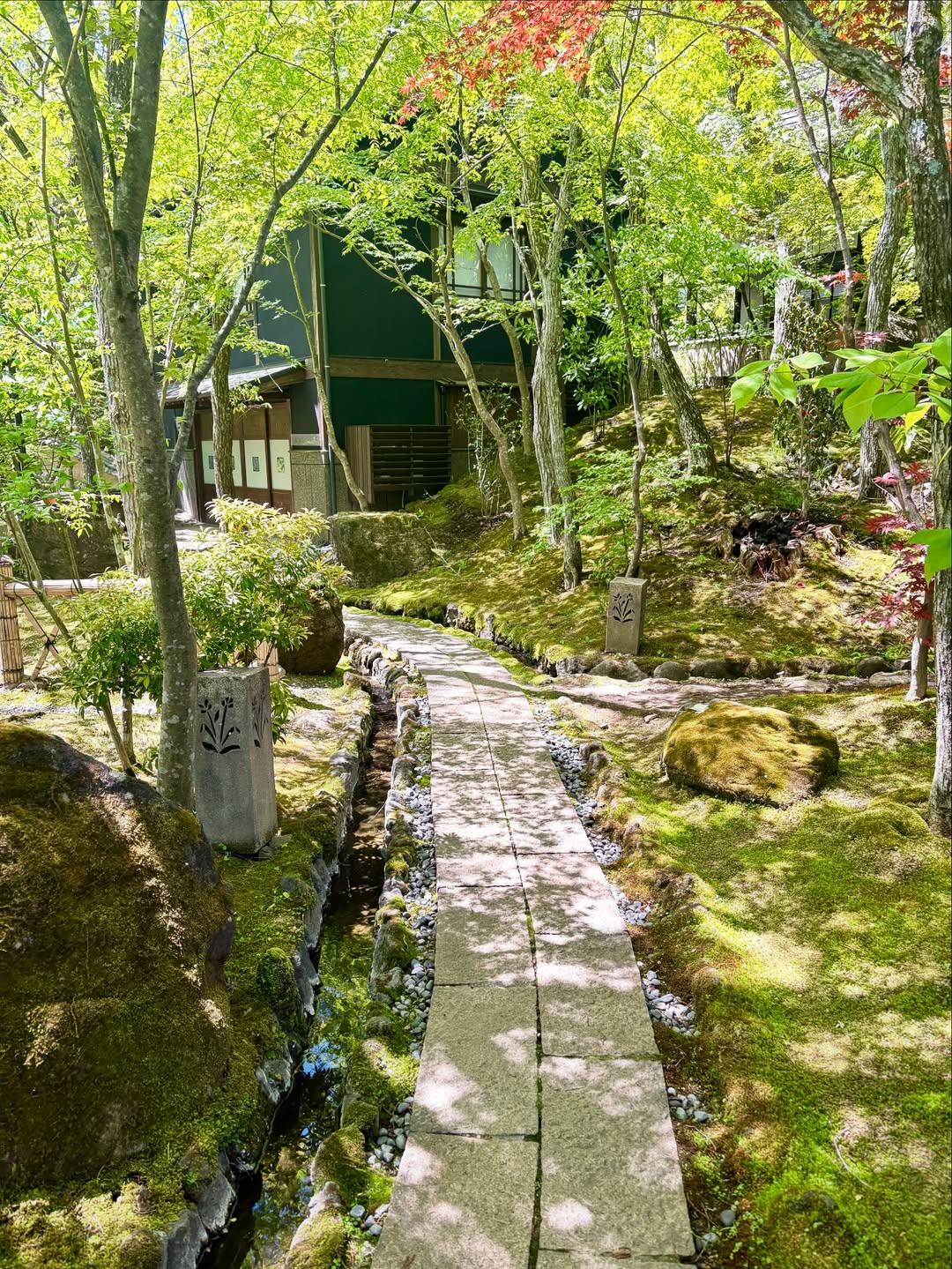 【正妹】圆圆Donggeuran浴衣山间温泉美照，浴衣造型惊艳登场！