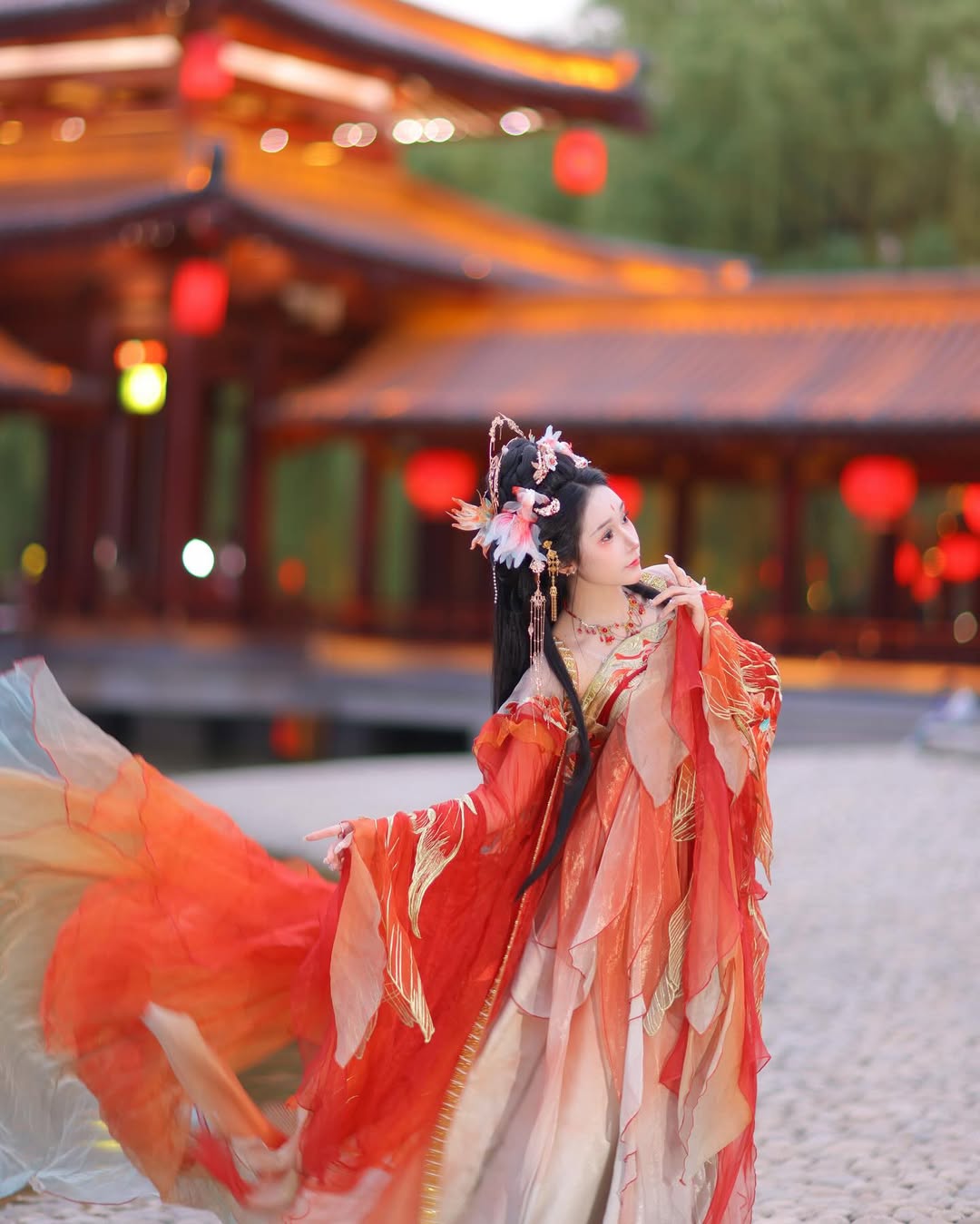 【正妹】可霏Naomi古装湖畔才女美照，古装和风的典雅韵味！