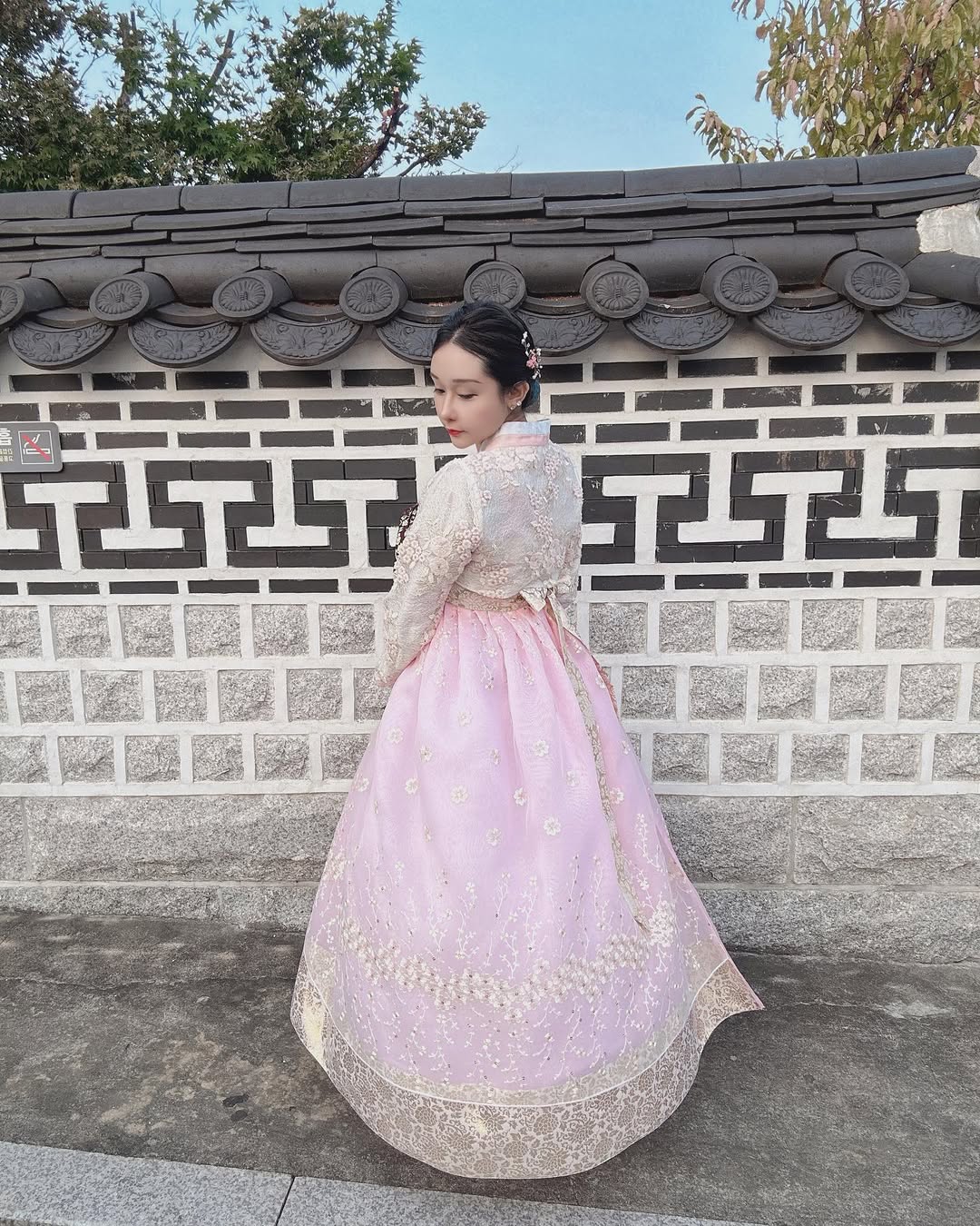 【正妹】可霏Naomi首尔韩服美照，那种跨越时间的美感！