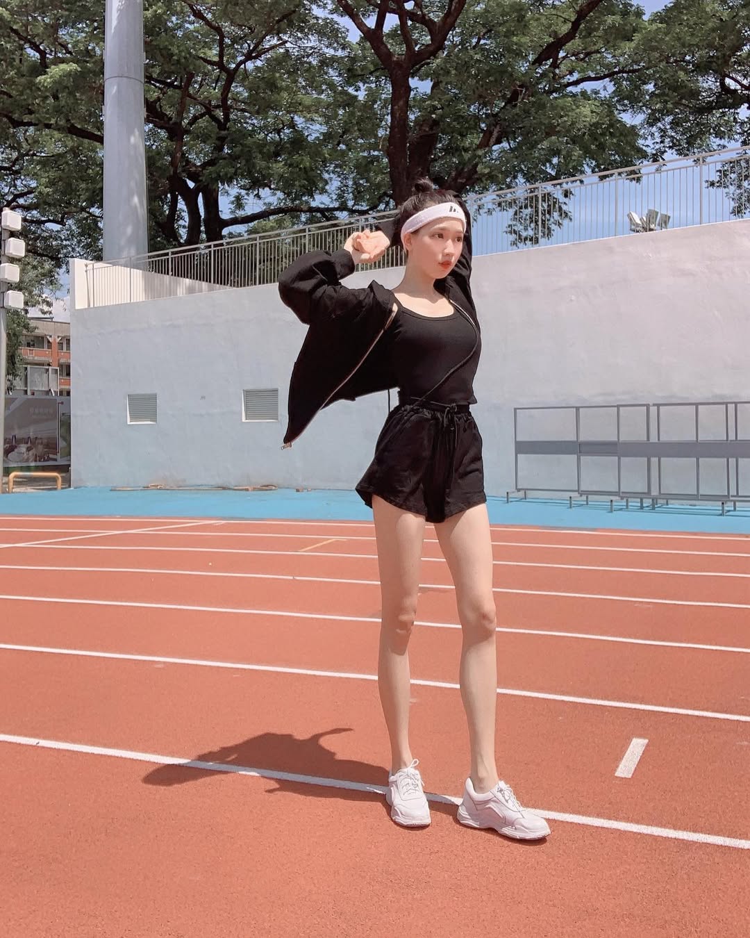 【正妹】芳岑Gina体育场跑步美照，漂亮照片的简单堆砌！