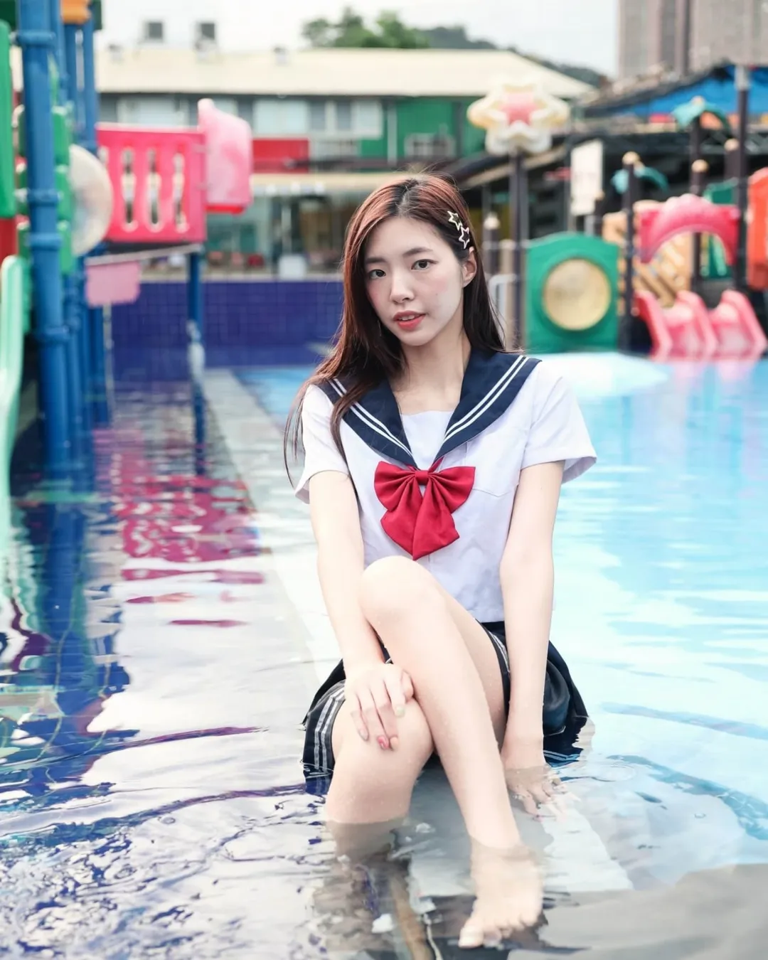 【正妹】溜溜JK制服水上乐园戏水,属于自己的夏日记忆!