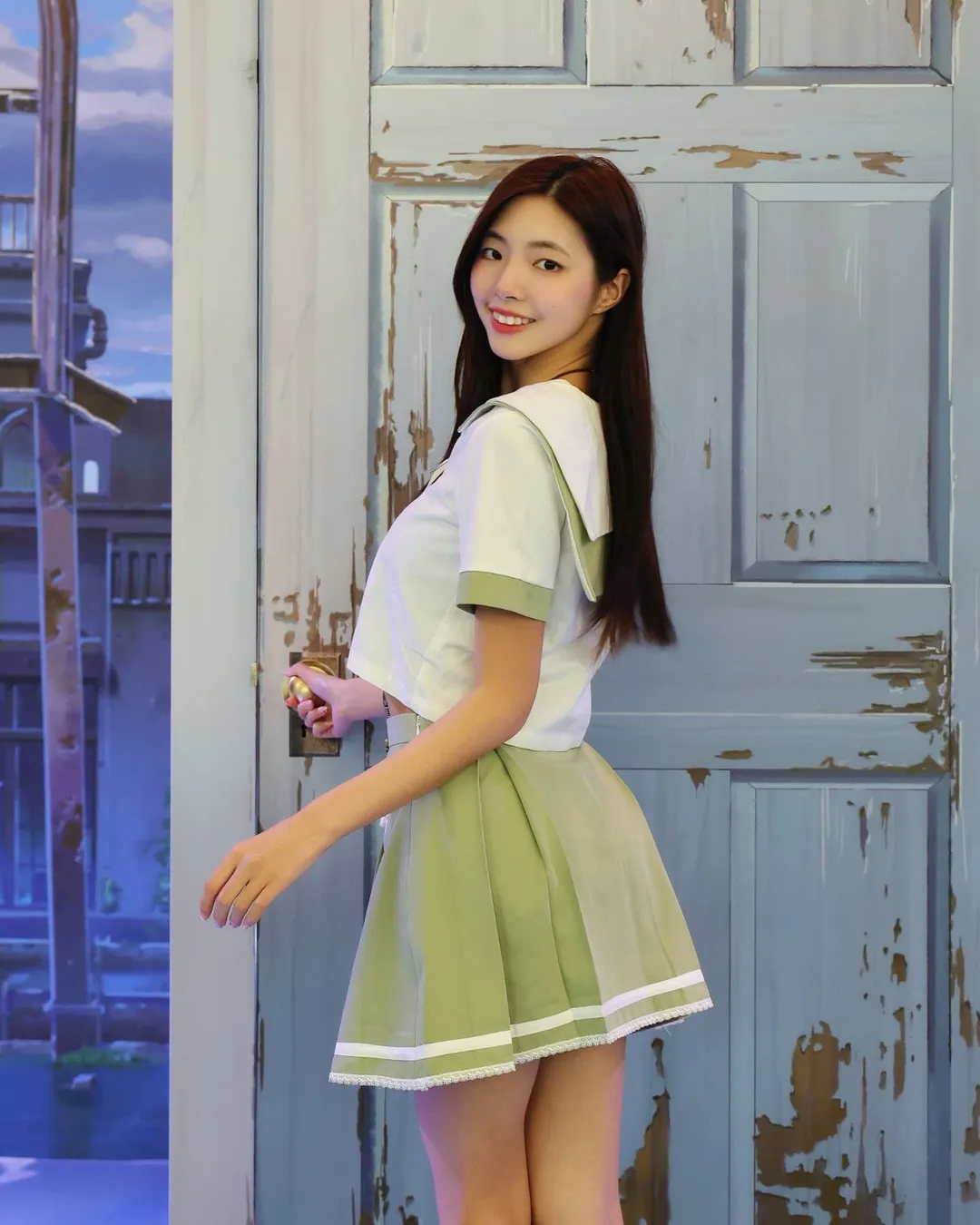 【正妹】溜溜JK制服游画展美照，少女的俏皮与纯真！