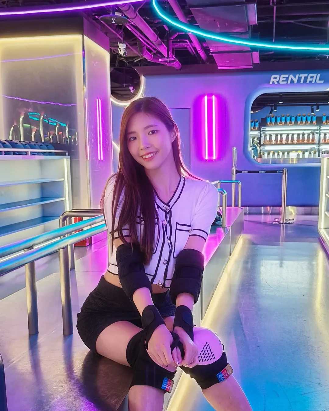 【正妹】溜溜旱冰场滑旱冰美照，美学与气质表达巧妙结合！