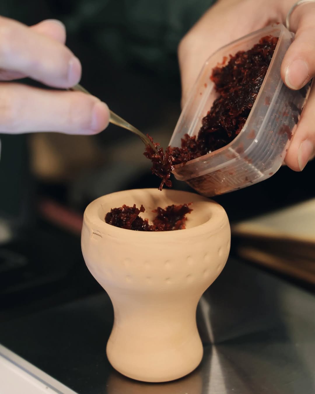 【正妹】溜溜与阿拉伯水烟美照，超越单纯的美感展示！