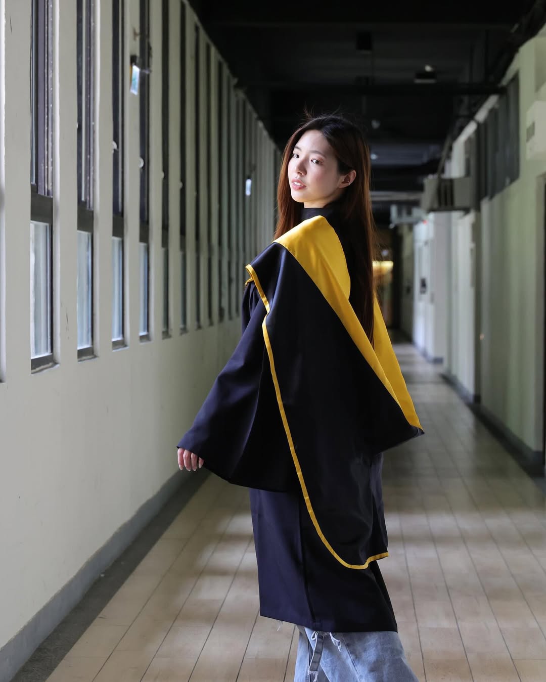 【正妹】溜溜毕业照超美,魅力不止于表象的美丽!