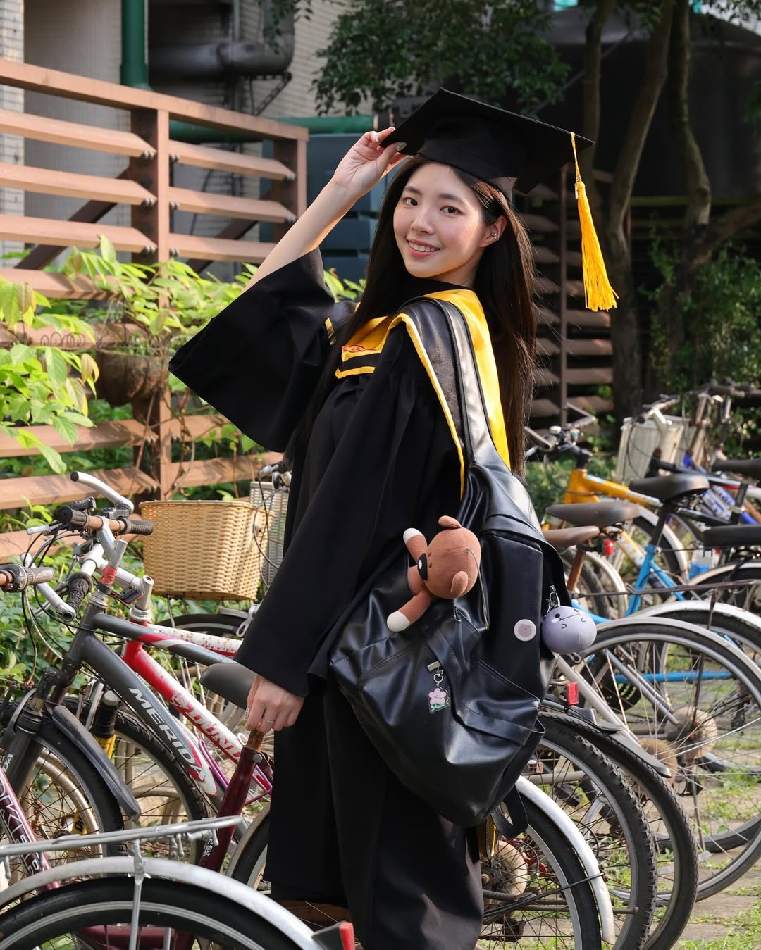 【正妹】溜溜毕业照超美，魅力不止于表象的美丽！