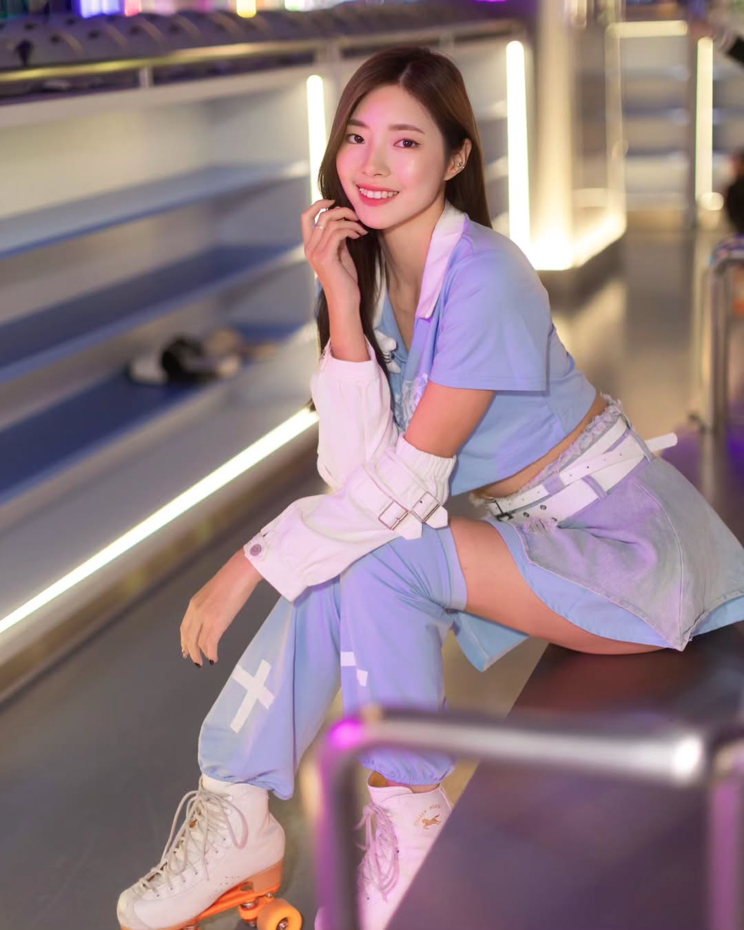 【正妹】溜溜旱冰场超美少女写真,旱冰女神惊艳全场!