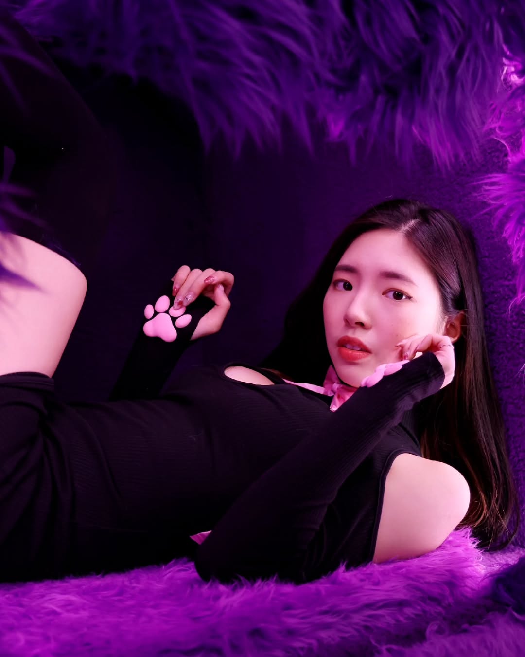 【正妹】溜溜黑丝猫咪装写真第二季，从梦境里剪下来的片段！