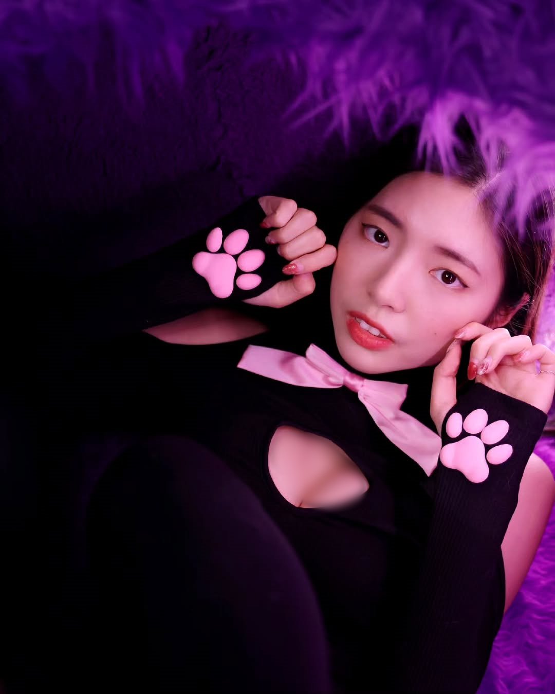 【正妹】溜溜黑丝猫咪装写真第二季，从梦境里剪下来的片段！