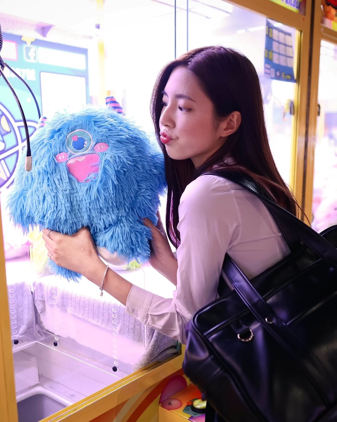 【正妹】溜溜黑丝JK制服抓娃娃，甜美清新的魅力瞬间！