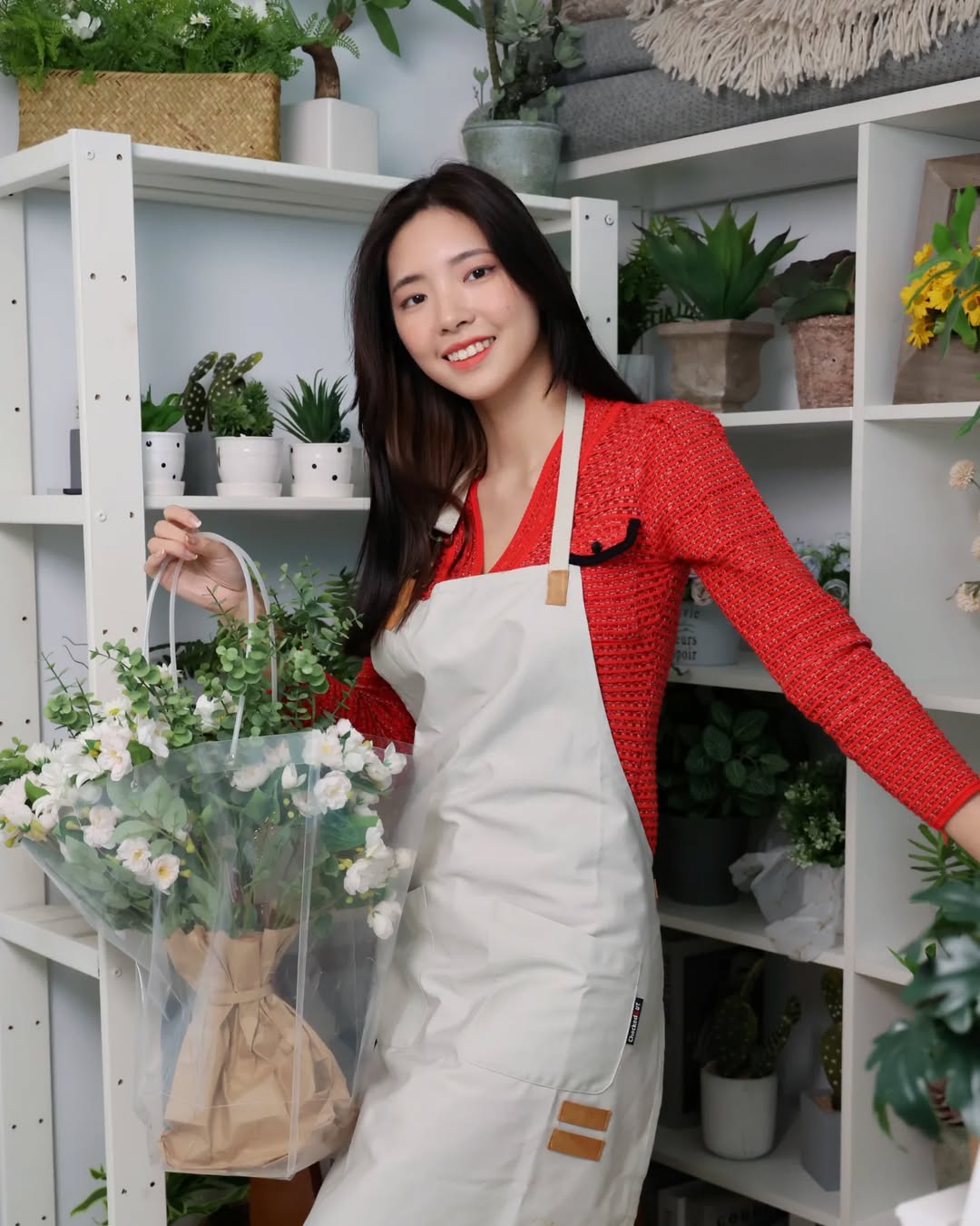 【正妹】溜溜花店店员美照，俏皮又充满魅力的风采！