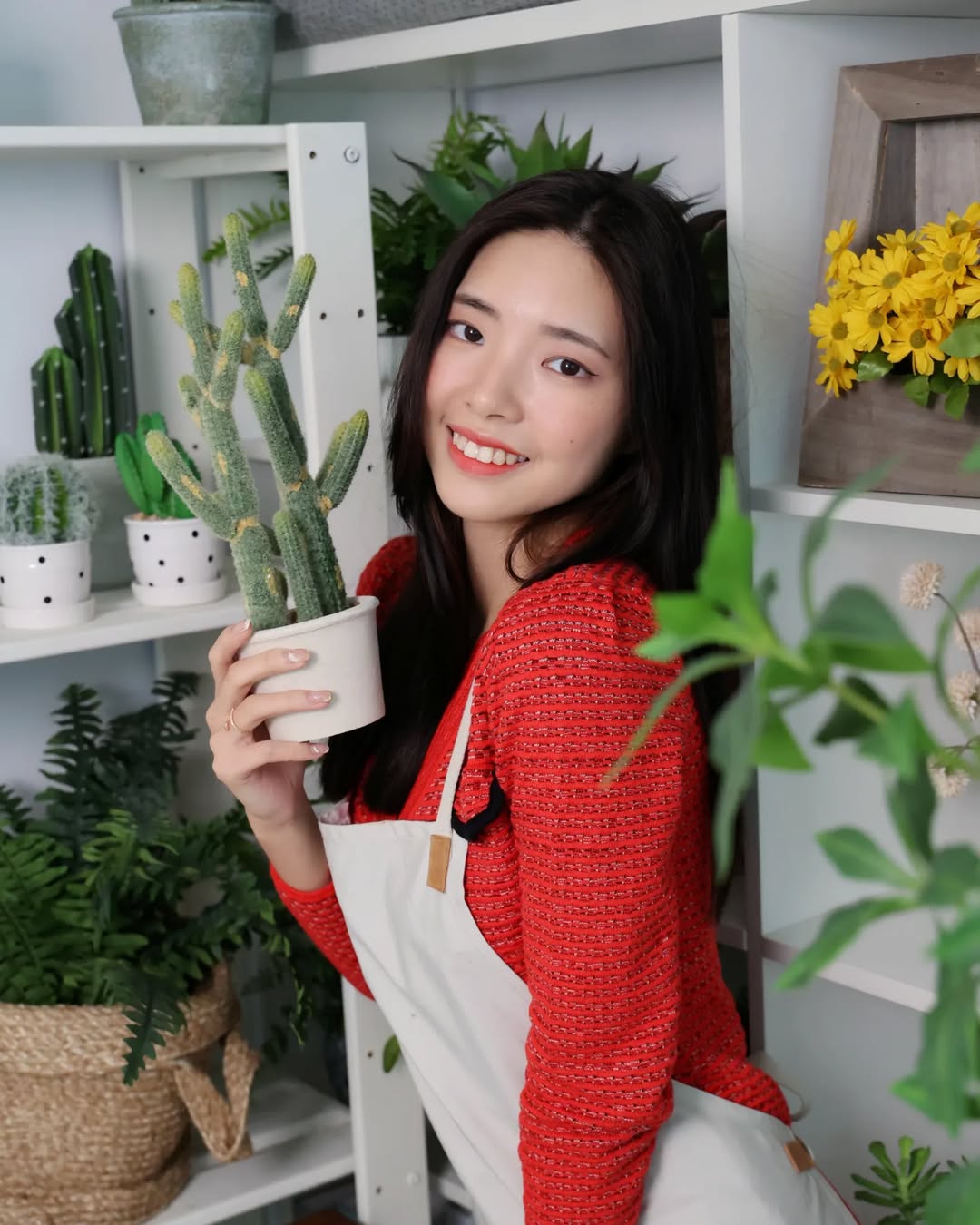 【正妹】溜溜花店店员美照，俏皮又充满魅力的风采！