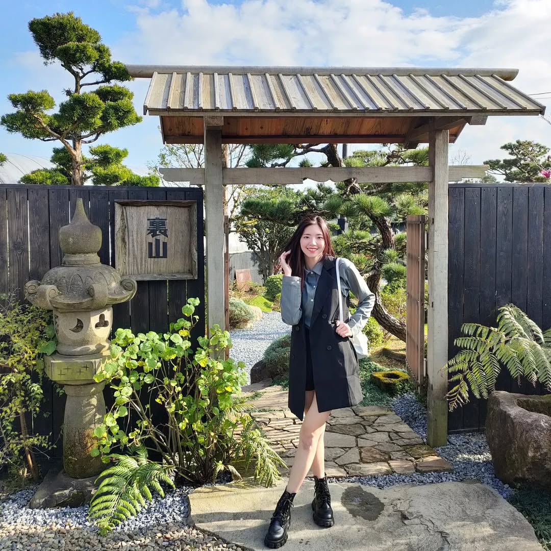 【正妹】溜溜园林中美好瞬间，一张照片引发的温暖回响！