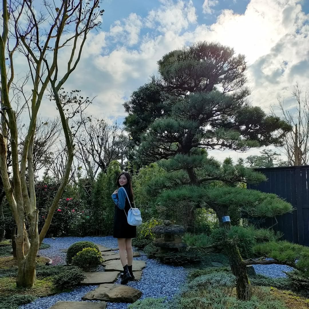【正妹】溜溜园林中美好瞬间，一张照片引发的温暖回响！