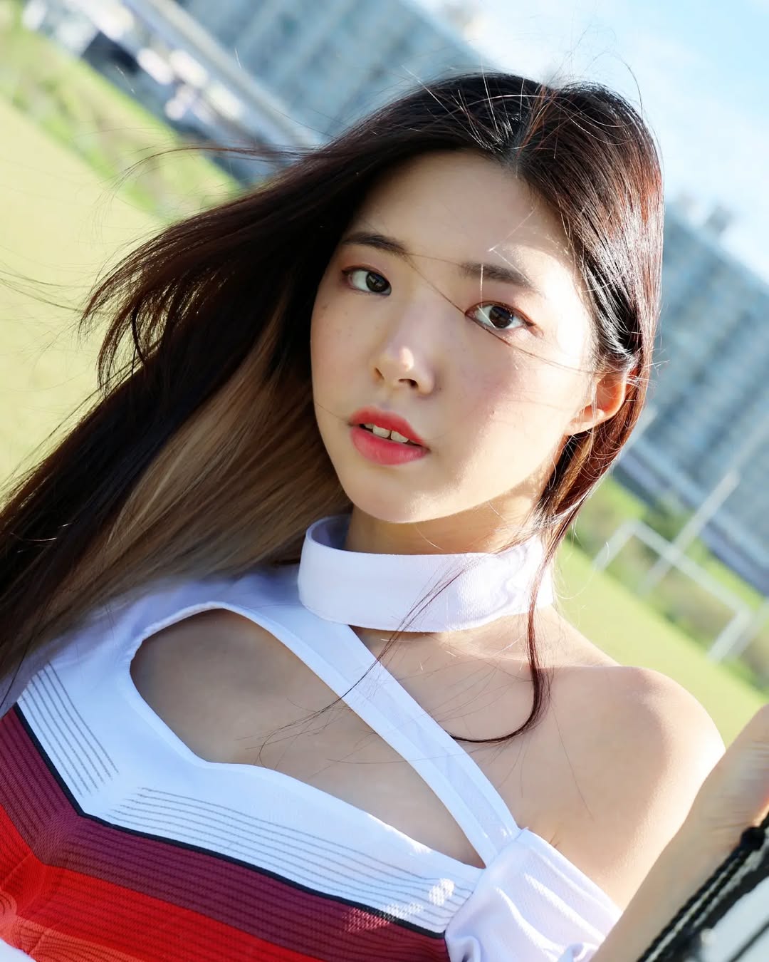 【正妹】溜溜球场的足球宝贝写真，空气里弥漫的甜蜜气息！